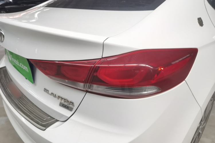 Used Hyundai Elantra (6th Generation / Lingdong) 2016 1.6L Automatic ZhiXuan – Elite Version Right Rear Taillight