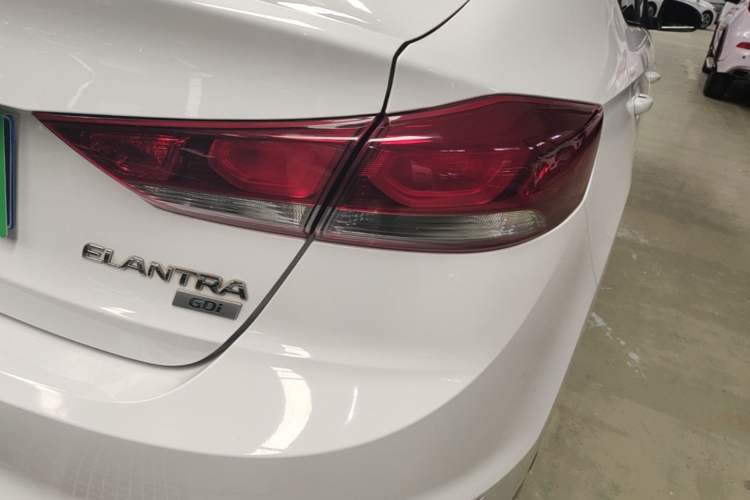 Used Hyundai Elantra (6th Generation / Lingdong) 2016 1.6L Automatic ZhiXuan – Elite Version Right Rear Taillight