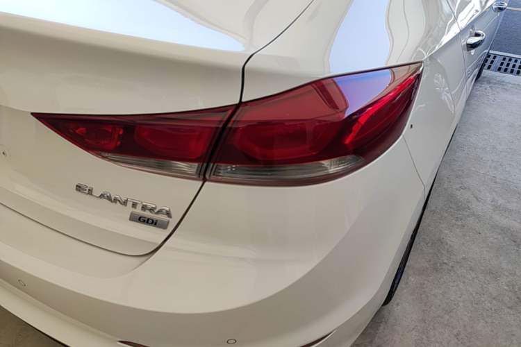 Used Hyundai Elantra (6th Generation / Lingdong) 2016 1.6L Automatic ZhiXuan – Elite Version Right Rear Taillight