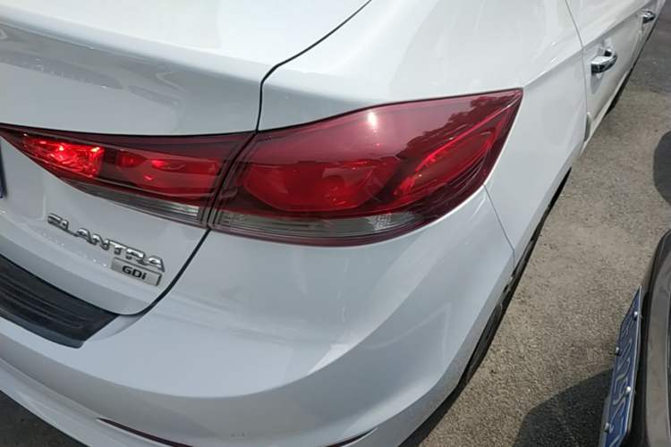 Used Hyundai Elantra (6th Generation / Lingdong) 2016 1.6L Automatic ZhiXuan – Elite Version Right Rear Taillight