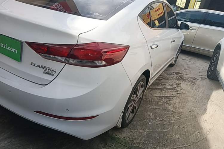 Used Hyundai Elantra (6th Generation / Lingdong) 2016 1.6L Automatic ZhiXuan – Elite Version Right Rear Taillight