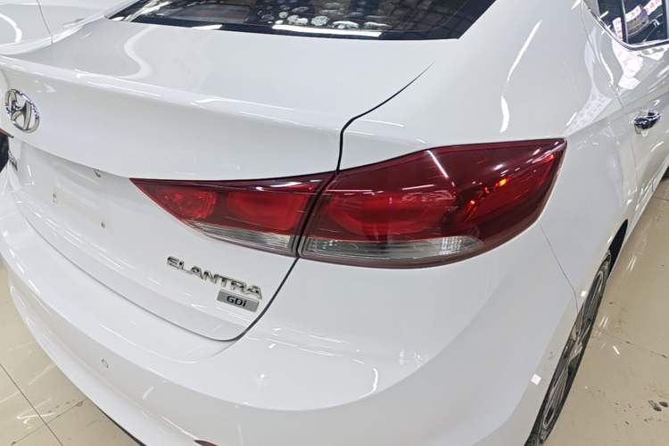 Used Hyundai Elantra (6th Generation / Lingdong) 2016 1.6L Automatic ZhiXuan – Elite Version Right Rear Taillight
