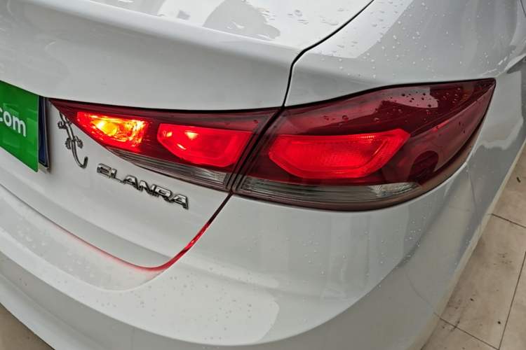 Used Hyundai Elantra (6th Generation / Lingdong) 2016 1.6L Automatic ZhiXuan – Elite Version Right Rear Taillight