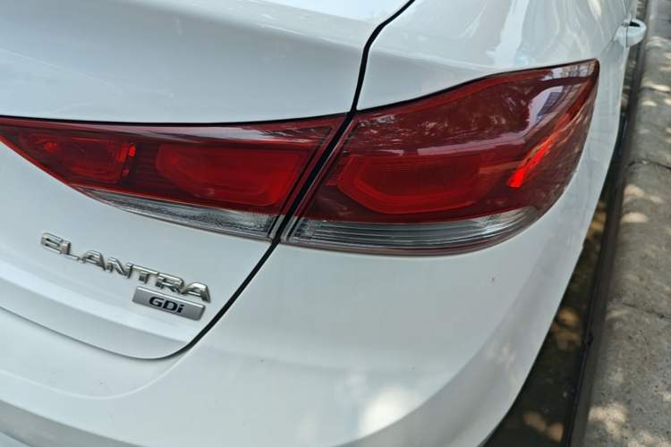 Used Hyundai Elantra (6th Generation / Lingdong) 2016 1.6L Automatic ZhiXuan – Elite Version Right Rear Taillight