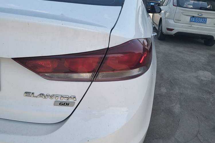 Used Hyundai Elantra (6th Generation / Lingdong) 2016 1.6L Automatic ZhiXuan – Elite Version Right Rear Taillight