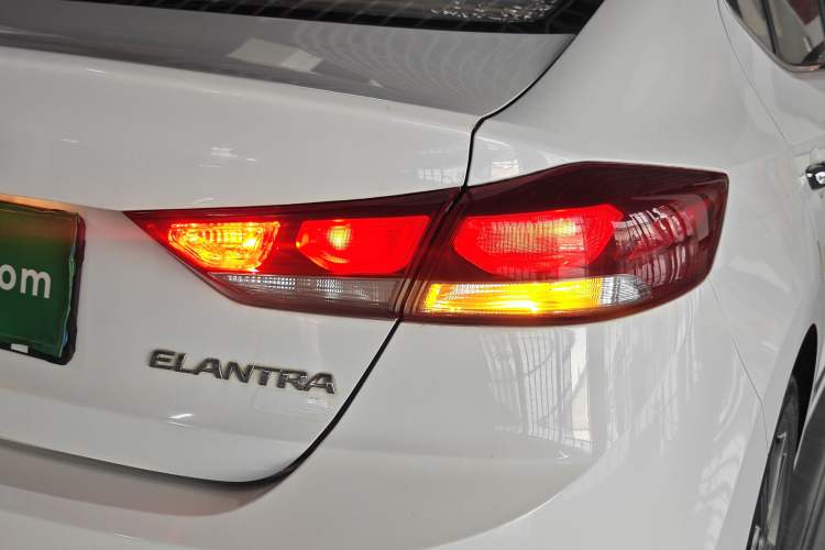 Used Hyundai Elantra (6th Generation / Lingdong) 2016 1.6L Manual ZhiXuan·Youth Edition Right Rear Taillight