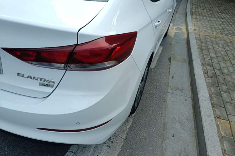 Used Hyundai Elantra (6th Generation / Lingdong) 2016 1.6L Automatic ZhiXuan – Elite Version Right Rear Taillight