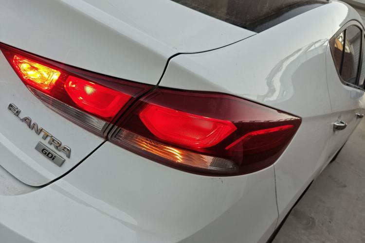 Used Hyundai Elantra (6th Generation / Lingdong) 2016 1.6L Manual ZhiXuan·Youth Edition Right Rear Taillight
