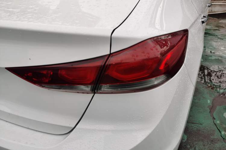 Used Hyundai Elantra (6th Generation / Lingdong) 2016 1.6L Automatic ZhiXuan – Elite Version Right Rear Taillight