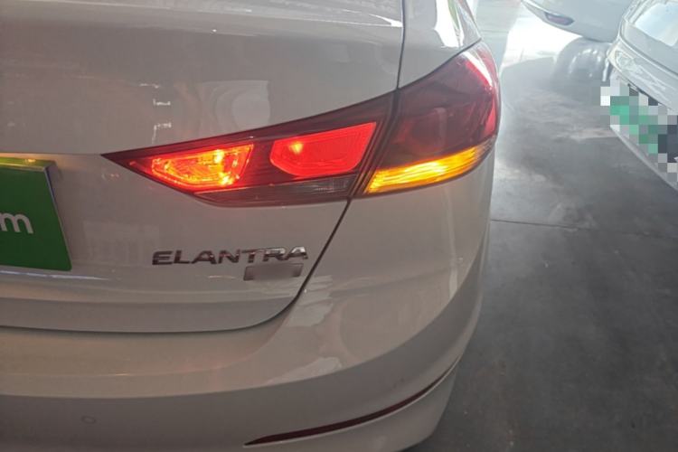 Used Hyundai Elantra (6th Generation / Lingdong) 2016 1.6L Automatic ZhiXuan – Elite Version Right Rear Taillight