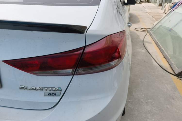 Used Hyundai Elantra (6th Generation / Lingdong) 2016 1.6L Automatic ZhiXuan – Elite Version Right Rear Taillight