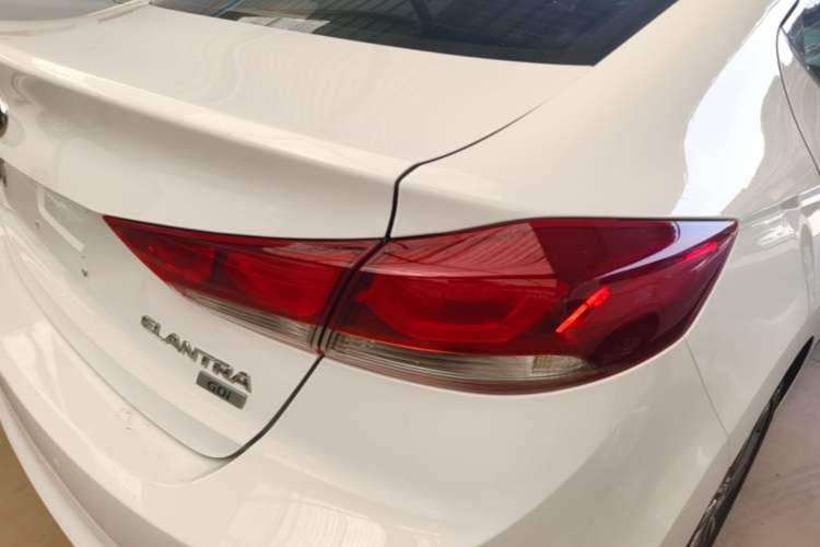 Used Hyundai Elantra (6th Generation / Lingdong) 2016 1.6L Automatic ZhiXuan – Elite Version Right Rear Taillight