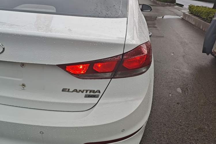 Used Hyundai Elantra (6th Generation / Lingdong) 2016 1.6L Automatic ZhiXuan – Elite Version Right Rear Taillight