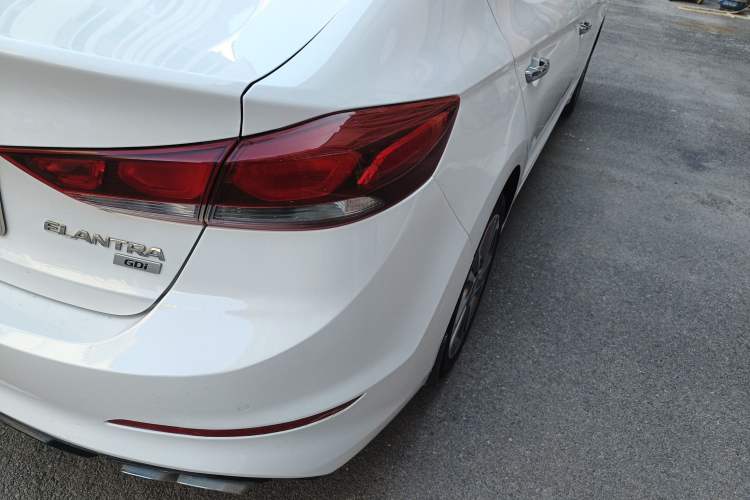 Used Hyundai Elantra (6th Generation / Lingdong) 2016 1.6L Automatic ZhiXuan – Elite Version Right Rear Taillight