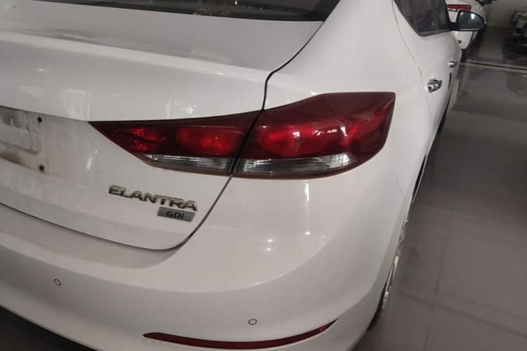 Used Hyundai Elantra (6th Generation / Lingdong) 2016 1.6L Automatic ZhiXuan – Elite Version Right Rear Taillight