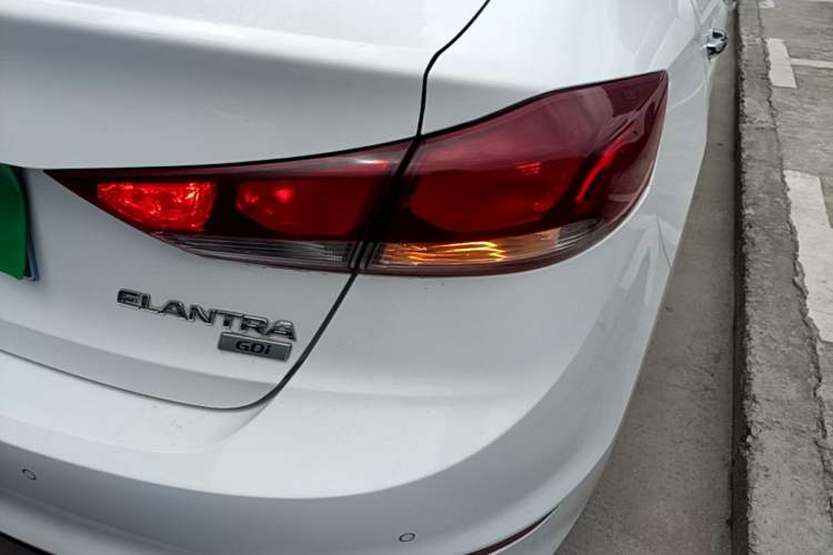 Used Hyundai Elantra (6th Generation / Lingdong) 2016 1.6L Automatic ZhiXuan – Elite Version Right Rear Taillight