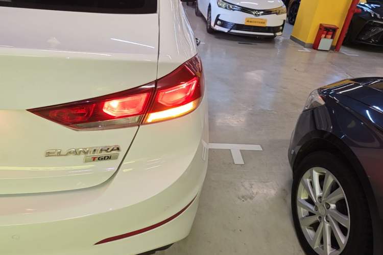 Used Hyundai Elantra (6th Generation / Lingdong) 2016 1.4T Dual-Clutch Xuan Dong · Dynamic Version Right Rear Taillight