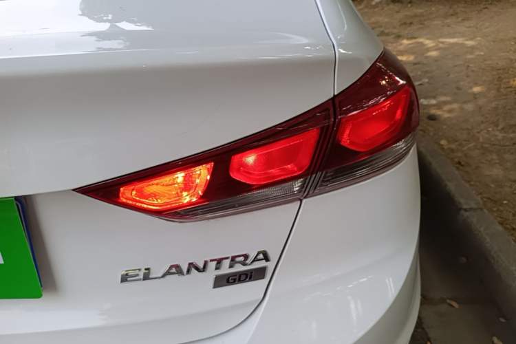 Used Hyundai Elantra (6th Generation / Lingdong) 2016 1.6L Automatic ZhiXuan – Elite Version Right Rear Taillight