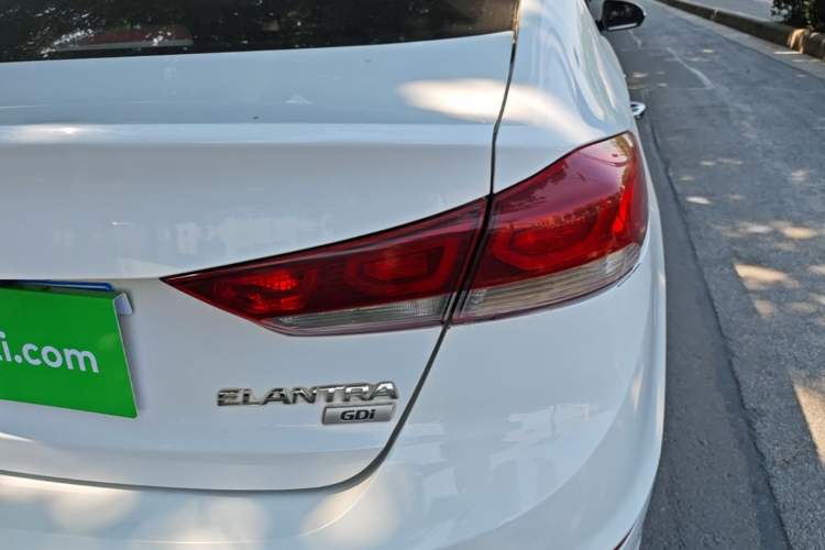 Used Hyundai Elantra (6th Generation / Lingdong) 2016 1.6L Automatic ZhiXuan · Luxury Version Right Rear Taillight