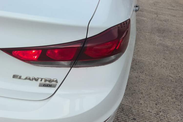 Used Hyundai Elantra (6th Generation / Lingdong) 2016 1.6L Automatic ZhiXuan – Elite Version Right Rear Taillight