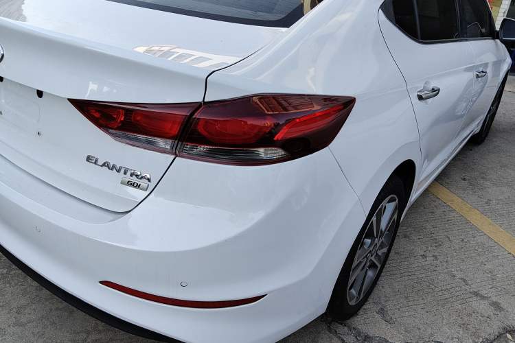 Used Hyundai Elantra (6th Generation / Lingdong) 2016 1.6L Automatic ZhiXuan – Elite Version Right Rear Taillight