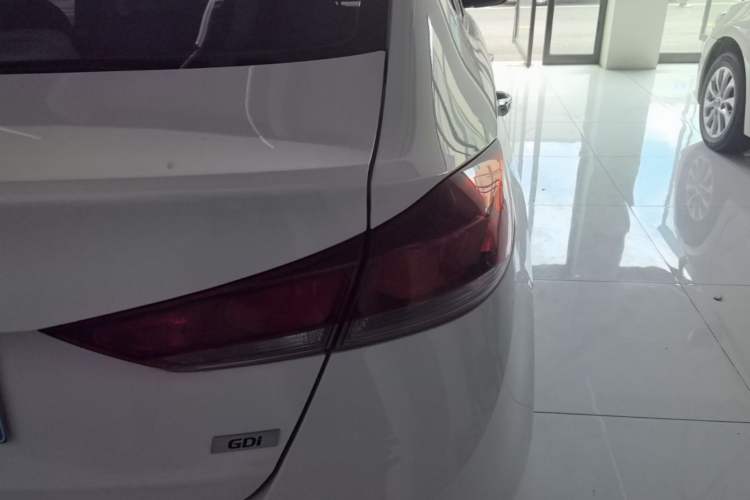 Used Hyundai Elantra (6th Generation / Lingdong) 2016 1.6L Automatic ZhiXuan – Elite Version Right Rear Taillight