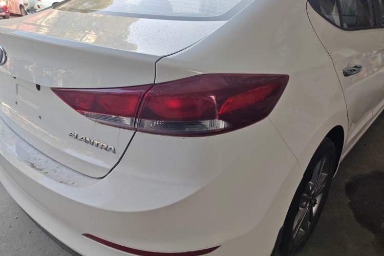 Used Hyundai Elantra (6th Generation / Lingdong) 2016 1.6L Manual ZhiXuan·Youth Edition Right Rear Taillight