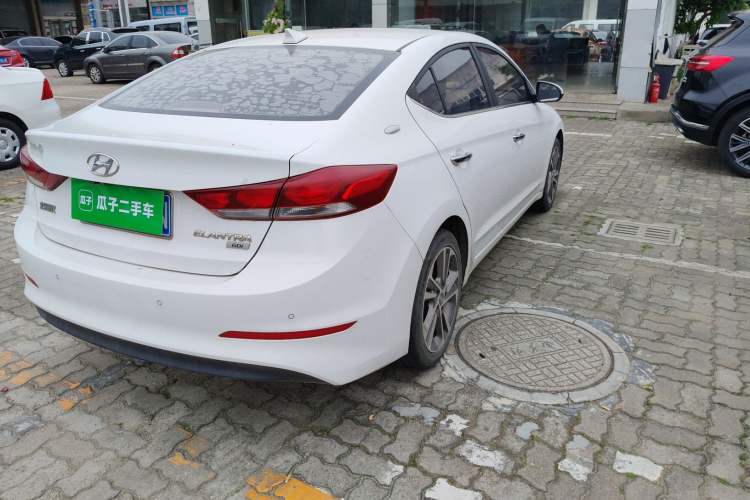 Used Hyundai Elantra (6th Generation / Lingdong) 2016 1.6L Automatic ZhiXuan – Elite Version Right Rear Taillight