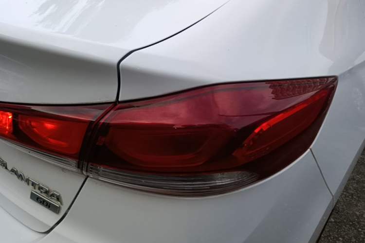 Used Hyundai Elantra (6th Generation / Lingdong) 2016 1.6L Automatic ZhiXuan – Elite Version Right Rear Taillight