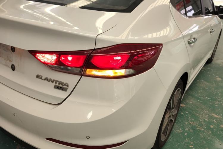 Used Hyundai Elantra (6th Generation / Lingdong) 2016 1.6L Automatic ZhiXuan – Elite Version Right Rear Taillight