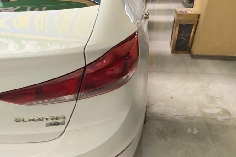Used Hyundai Elantra (6th Generation / Lingdong) 2016 1.6L Automatic ZhiXuan – Elite Version Right Rear Taillight