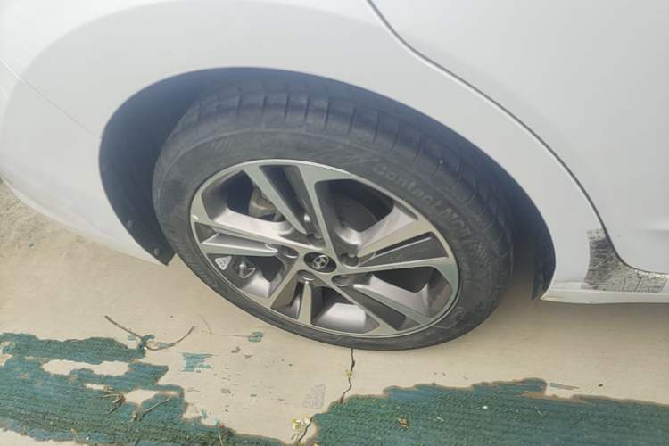 Used Hyundai Elantra (6th Generation / Lingdong) 2016 1.6L Automatic ZhiXuan – Elite Version Right Rear Wheel Hub