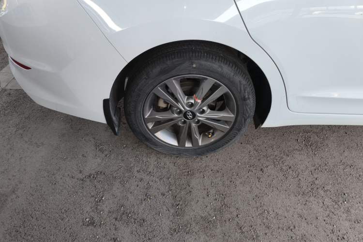 Used Hyundai Elantra (6th Generation / Lingdong) 2016 1.6L Manual ZhiXuan·Youth Edition Right Rear Wheel Hub