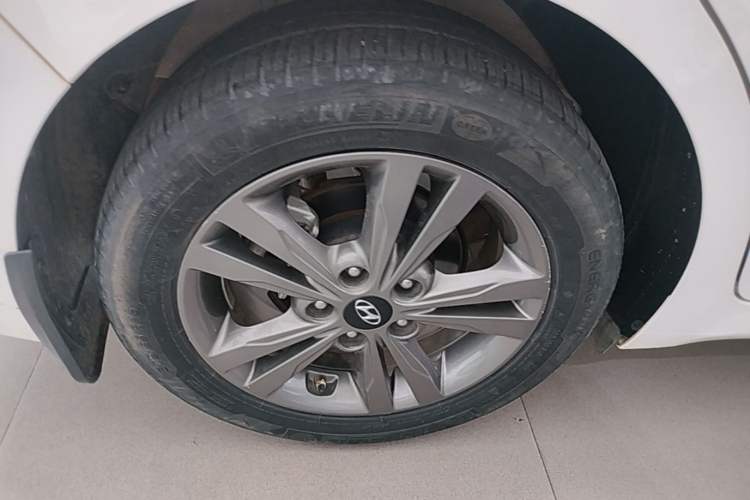 Used Hyundai Elantra (6th Generation / Lingdong) 2016 1.6L Manual ZhiXuan · Dynamic Model Right Rear Wheel Hub