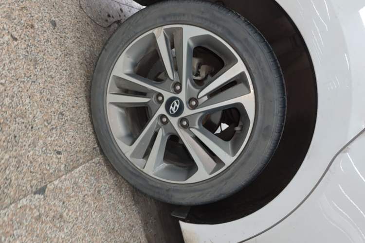 Used Hyundai Elantra (6th Generation / Lingdong) 2016 1.6L Automatic ZhiXuan – Elite Version Right Rear Wheel Hub