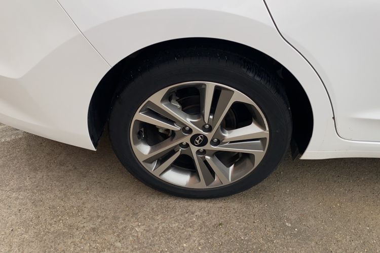 Used Hyundai Elantra (6th Generation / Lingdong) 2016 1.6L Automatic ZhiXuan – Elite Version Right Rear Wheel Hub