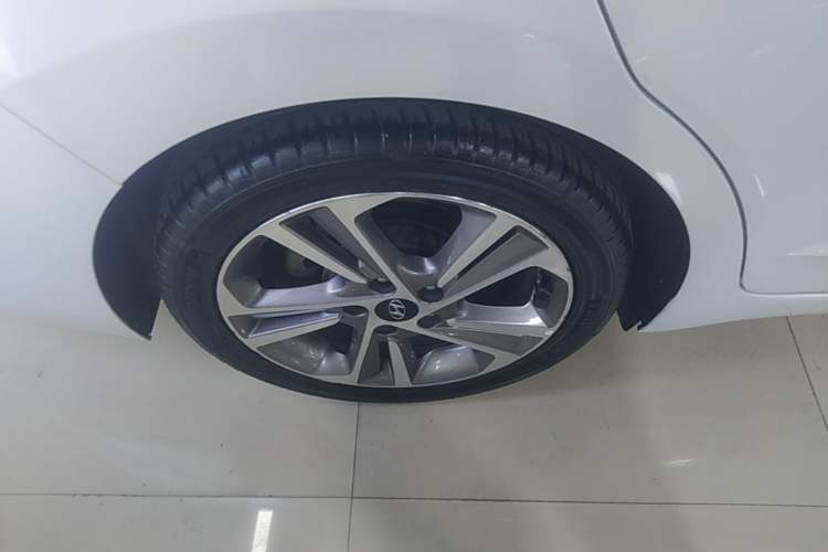 Used Hyundai Elantra (6th Generation / Lingdong) 2016 1.6L Automatic ZhiXuan – Elite Version Right Rear Wheel Hub