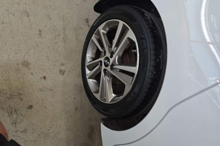 Used Hyundai Elantra (6th Generation / Lingdong) 2016 1.6L Automatic ZhiXuan – Elite Version Right Rear Wheel Hub