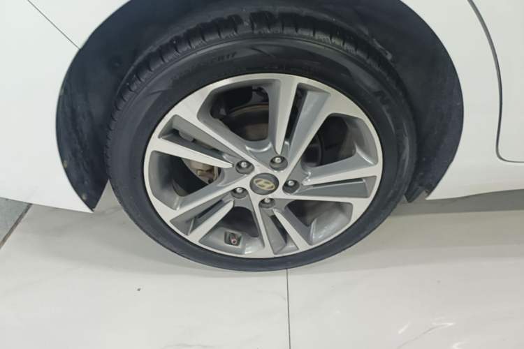 Used Hyundai Elantra (6th Generation / Lingdong) 2016 1.6L Automatic ZhiXuan – Elite Version Right Rear Wheel Hub