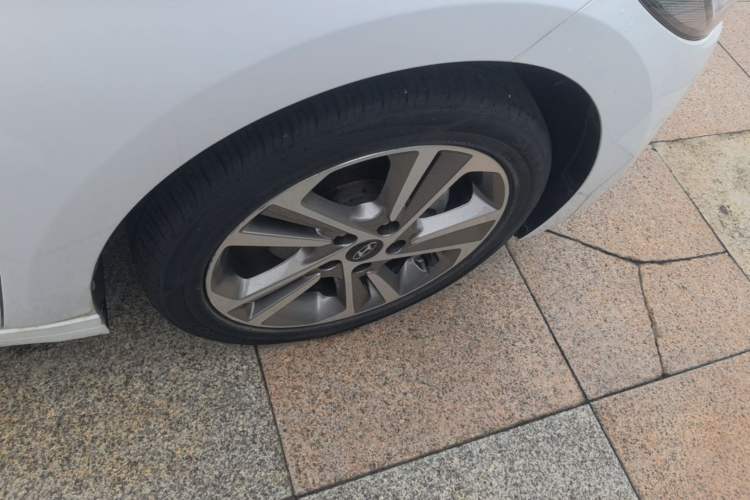 Used Hyundai Elantra (6th Generation / Lingdong) 2016 1.6L Automatic ZhiXuan – Elite Version Right Rear Wheel Hub