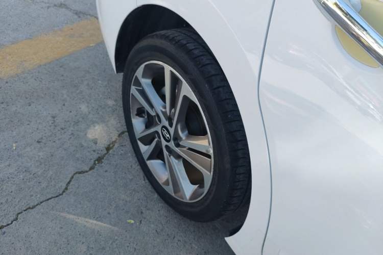 Used Hyundai Elantra (6th Generation / Lingdong) 2016 1.6L Automatic ZhiXuan – Elite Version Right Rear Wheel Hub