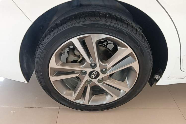 Used Hyundai Elantra (6th Generation / Lingdong) 2016 1.6L Automatic ZhiXuan – Elite Version Right Rear Wheel Hub