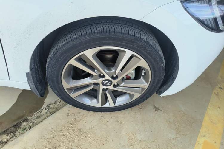 Used Hyundai Elantra (6th Generation / Lingdong) 2016 1.6L Automatic ZhiXuan – Elite Version Right Rear Wheel Hub