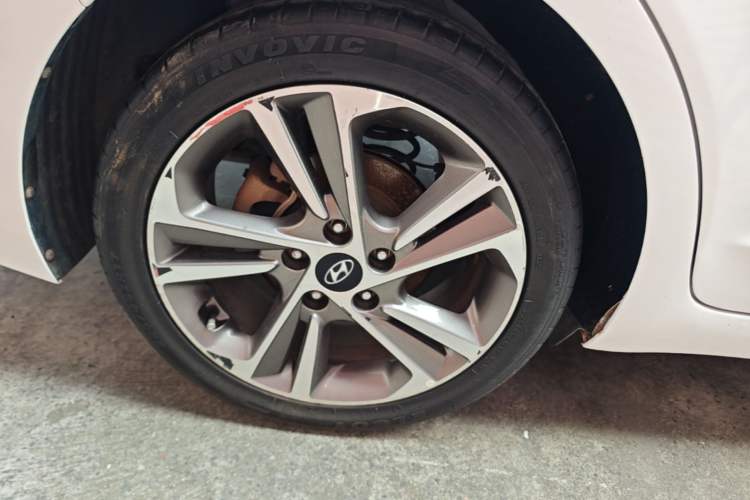 Used Hyundai Elantra (6th Generation / Lingdong) 2016 1.6L Automatic ZhiXuan – Elite Version Right Rear Wheel Hub