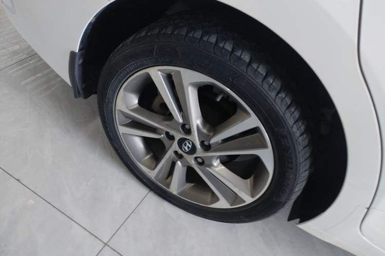 Used Hyundai Elantra (6th Generation / Lingdong) 2016 1.6L Automatic ZhiXuan – Elite Version Right Rear Wheel Hub