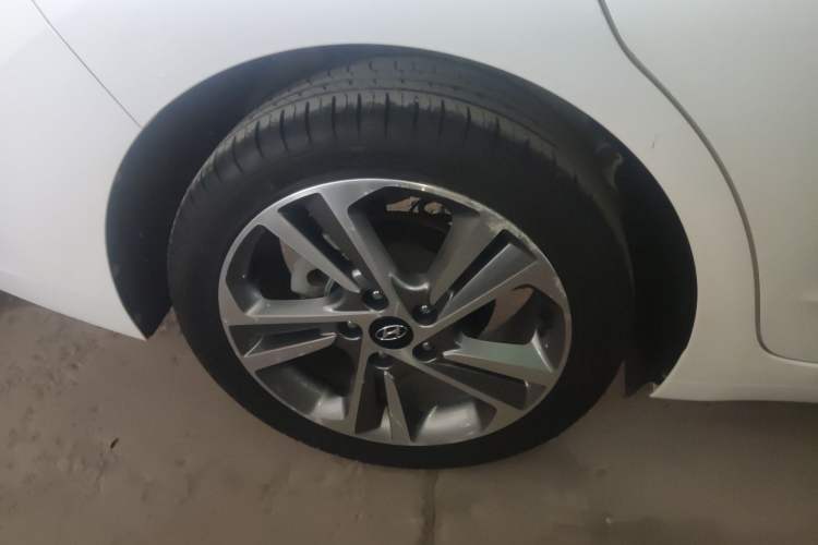 Used Hyundai Elantra (6th Generation / Lingdong) 2016 1.6L Automatic ZhiXuan – Elite Version Right Rear Wheel Hub