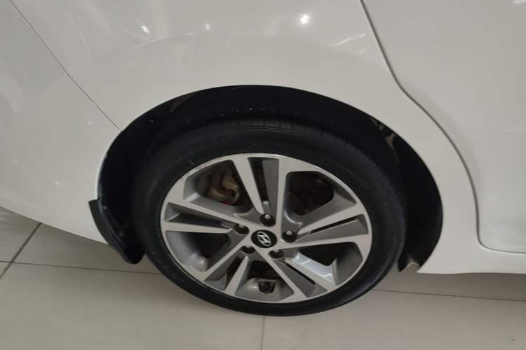 Used Hyundai Elantra (6th Generation / Lingdong) 2016 1.6L Automatic ZhiXuan – Elite Version Right Rear Wheel Hub