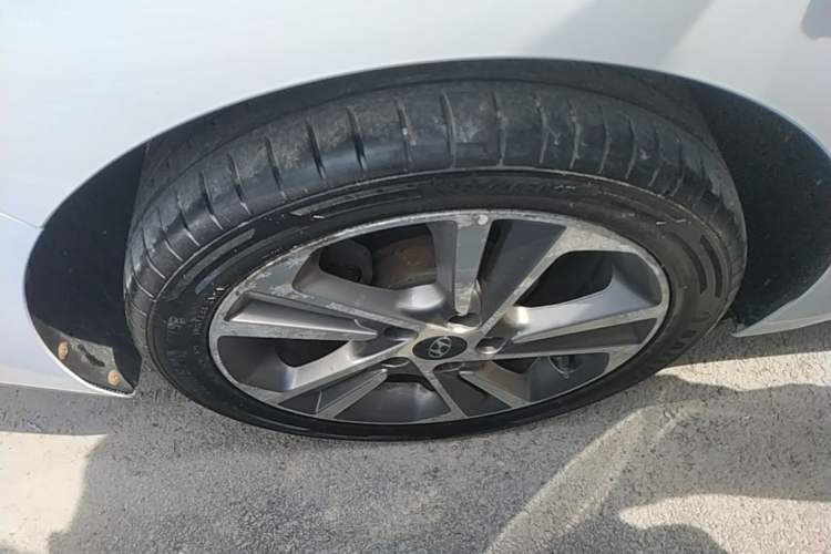 Used Hyundai Elantra (6th Generation / Lingdong) 2016 1.6L Automatic ZhiXuan – Elite Version Right Rear Wheel Hub