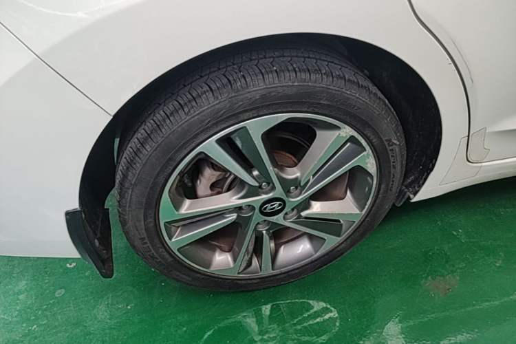 Used Hyundai Elantra (6th Generation / Lingdong) 2016 1.6L Automatic ZhiXuan – Elite Version Right Rear Wheel Hub