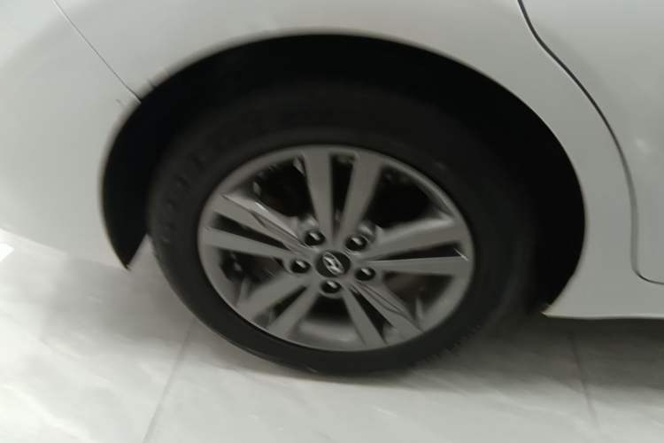 Used Hyundai Elantra (6th Generation / Lingdong) 2016 1.4T Dual-Clutch Xuan Dong · Dynamic Version Right Rear Wheel Hub